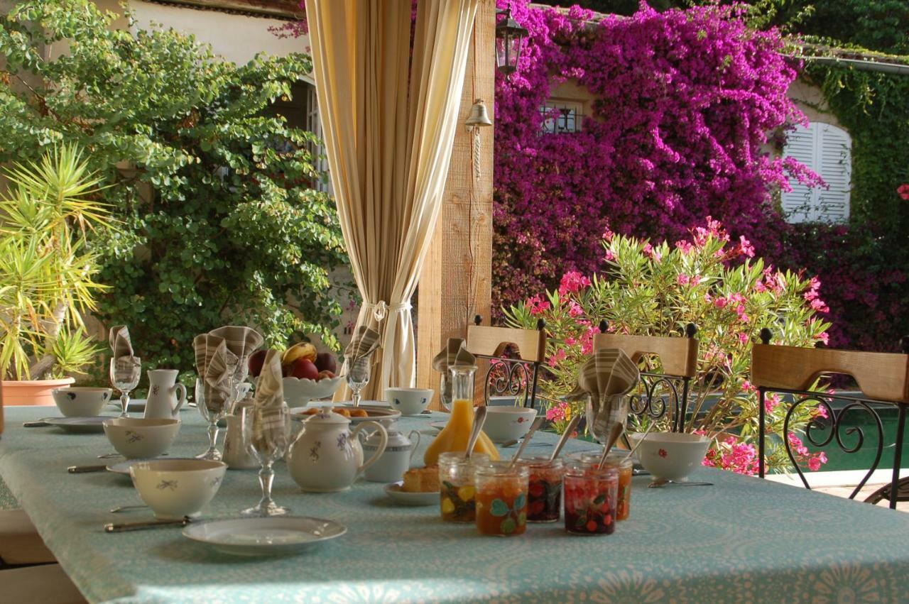 Bed and Breakfast Le Mazet De Tourrettes Exterior foto